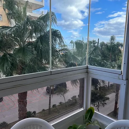 Flat In Pyr Lägenhet Fuengirola
